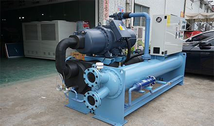 螺桿式冷水機組在制藥行業的應用